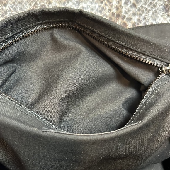 ARMANI Exchange silver snake faux leather bag - Picture 8 of 9